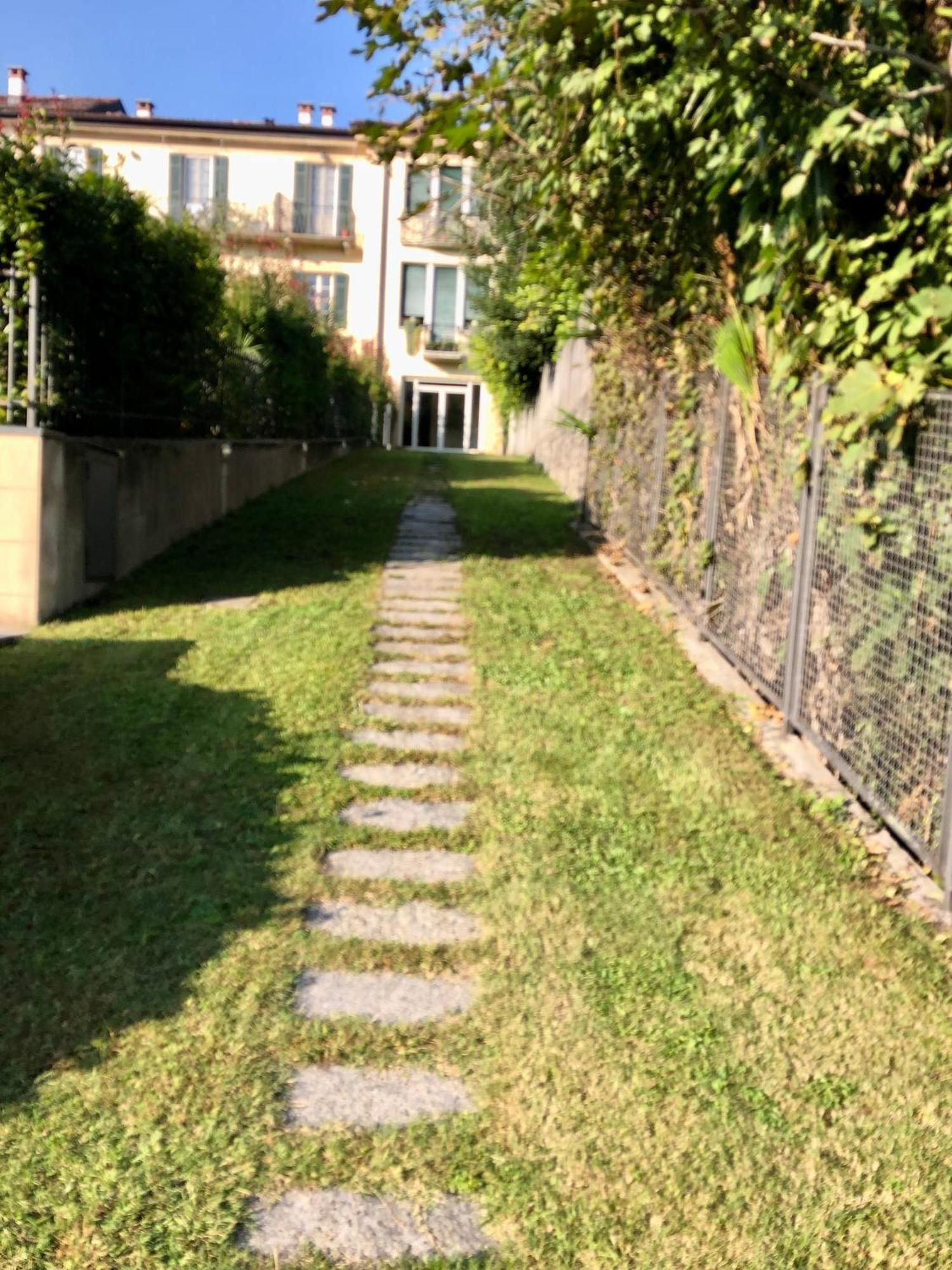Villa Maghetti - Modernized Flat In Historic Palazzo In The Center Of Luino Exterior photo